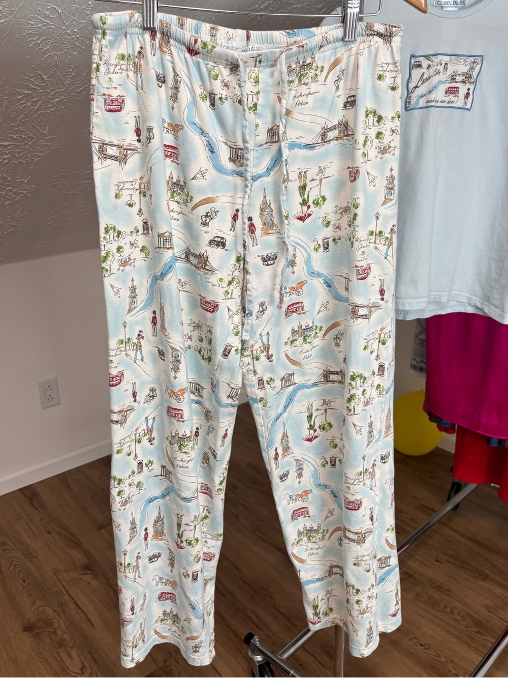 Cuddlduds London Calling cotton pajamas set, size medium - Picture 3 of 15